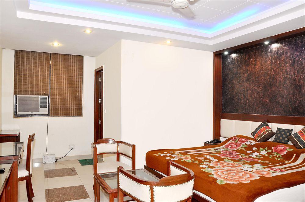 ניו דלהי Oyo 3472 Hotel Rama Inn מראה חיצוני תמונה