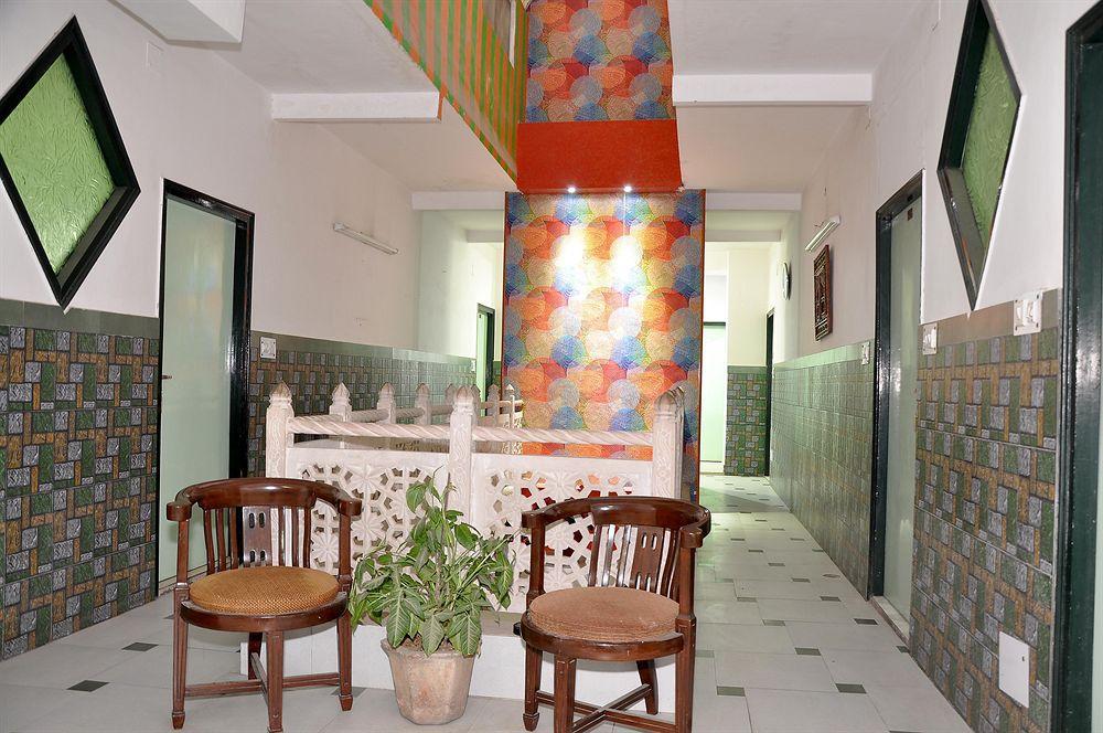 ניו דלהי Oyo 3472 Hotel Rama Inn מראה חיצוני תמונה