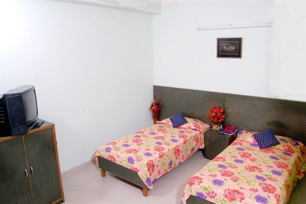 ניו דלהי Oyo 3472 Hotel Rama Inn מראה חיצוני תמונה