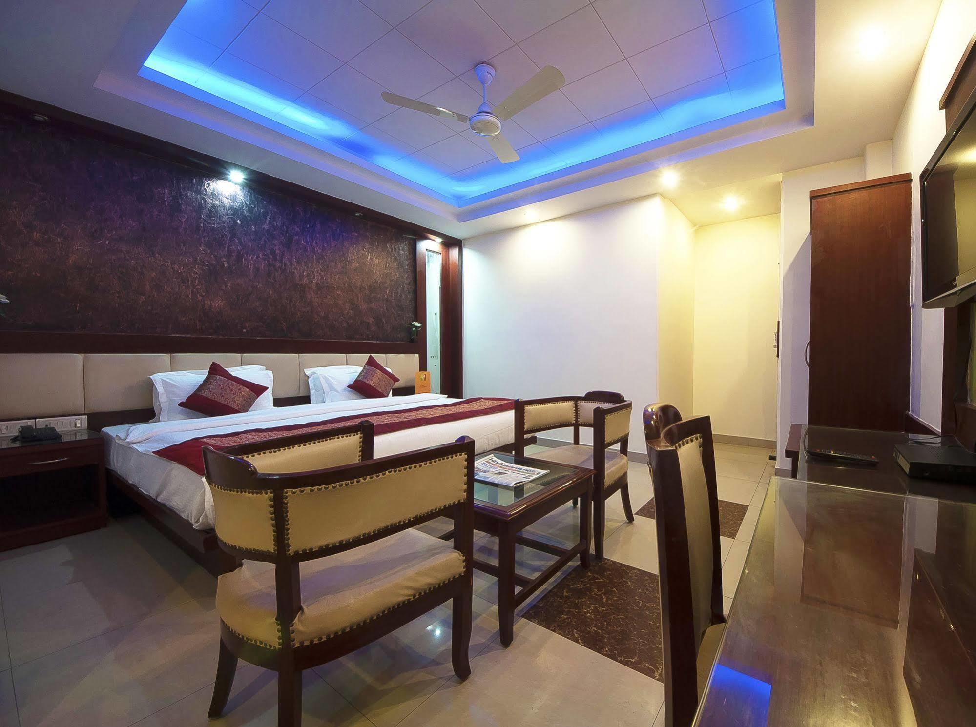 ניו דלהי Oyo 3472 Hotel Rama Inn מראה חיצוני תמונה